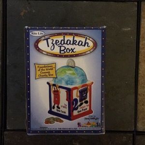 Tzedakah Box Rite Lite NWT